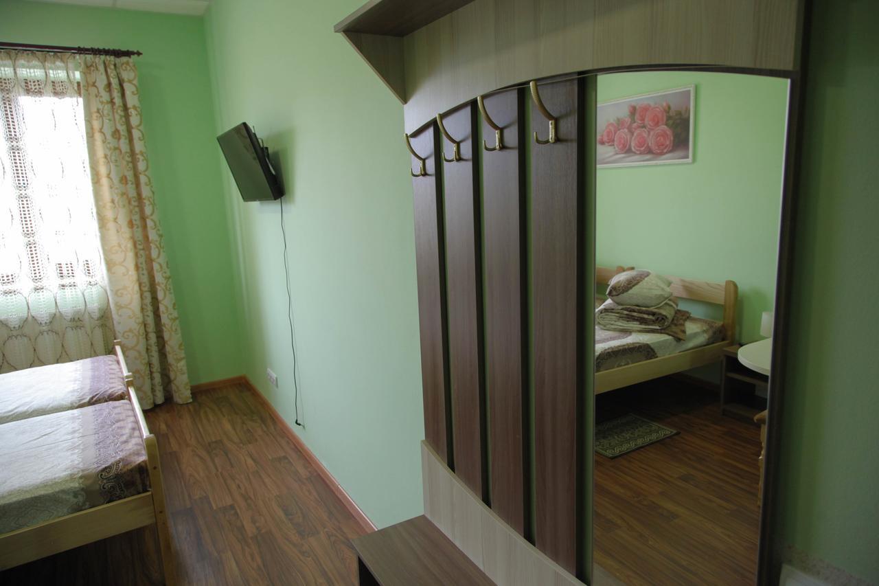 Alekselena Hotel Malekhuv Exterior foto